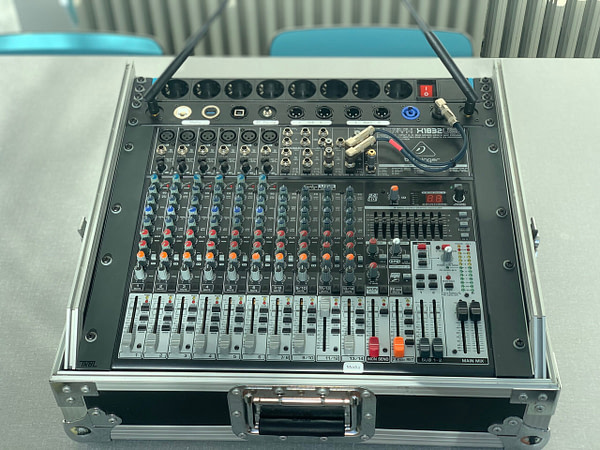 TRBL B469 - 10 kanaals PA mixer met Bluetooth - Afbeelding 2