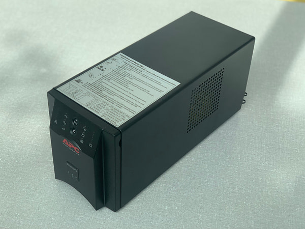 APC Smart UPS-750 - Batterij Backup