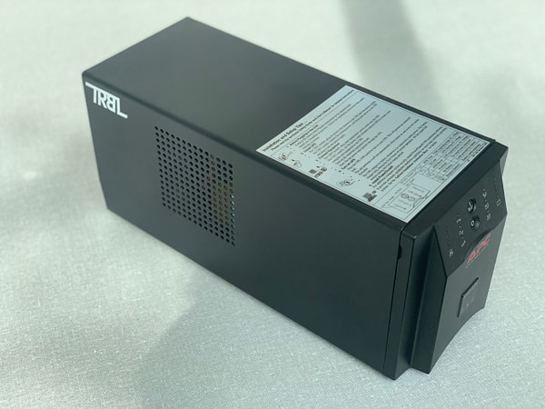 APC Smart UPS-750 - Batterij Backup - Afbeelding 5