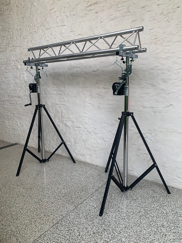 4m Lichtbrug met wind-up Statieven